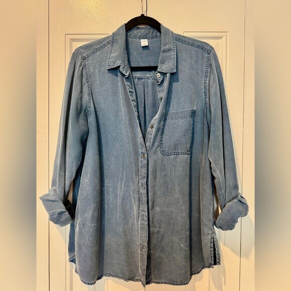 OLD NAVY Distressed Blue "Boyfriend" Button-Down - Picture 3 of 6